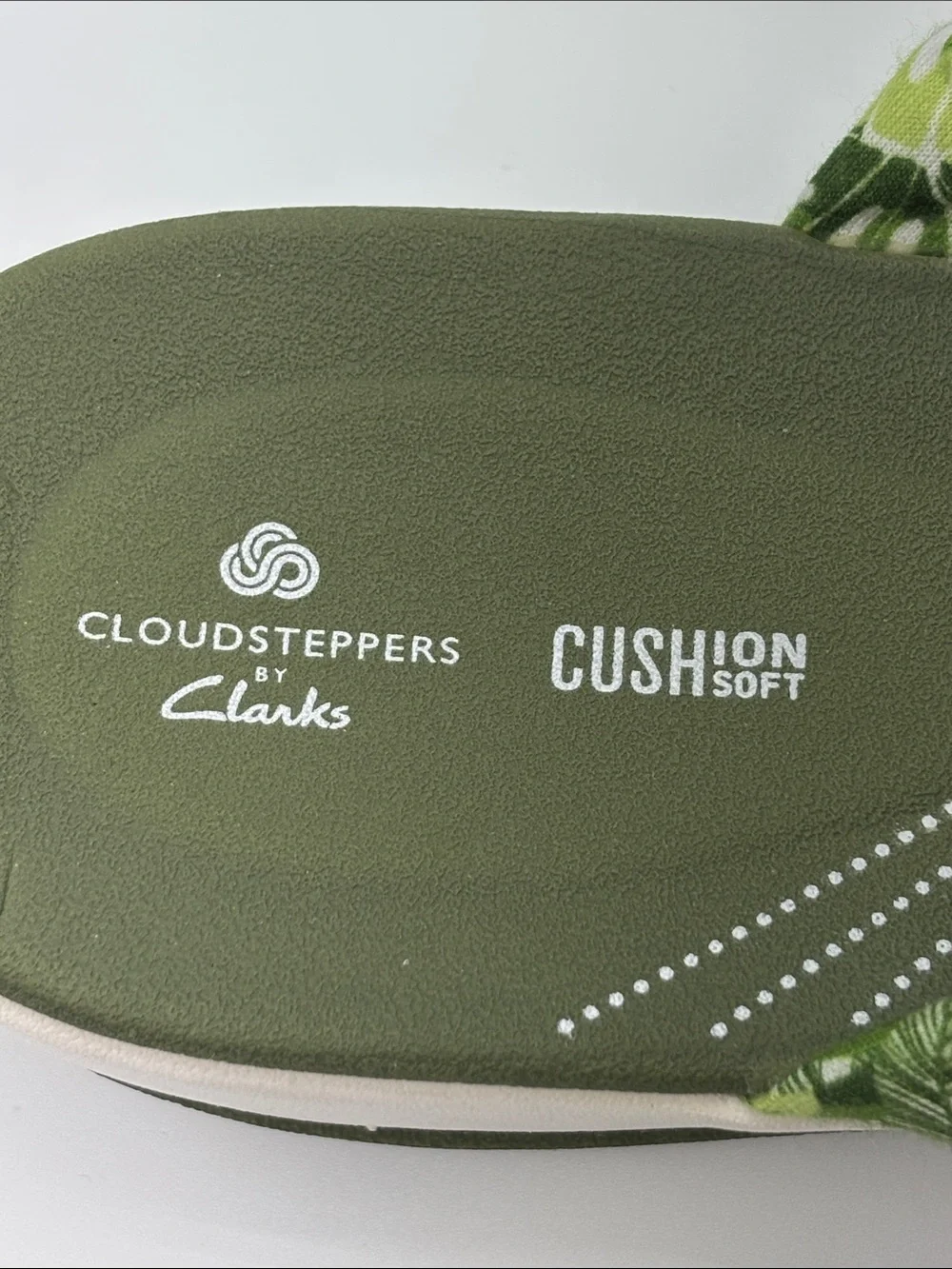 Cloudsteppers by Clarks Arla Nicole‎ Green Jersey Thong Sandals - 11W